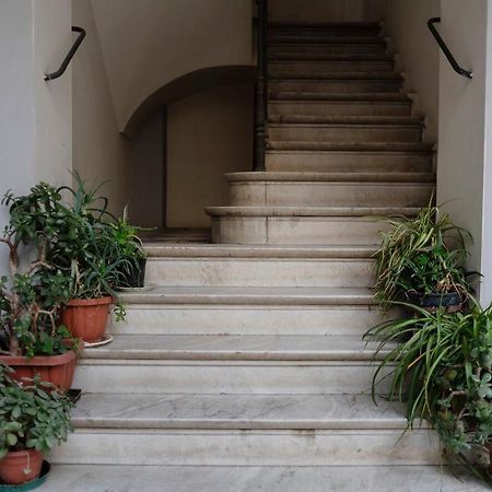 Interno21 Bed & Breakfast Наполи Екстериор снимка