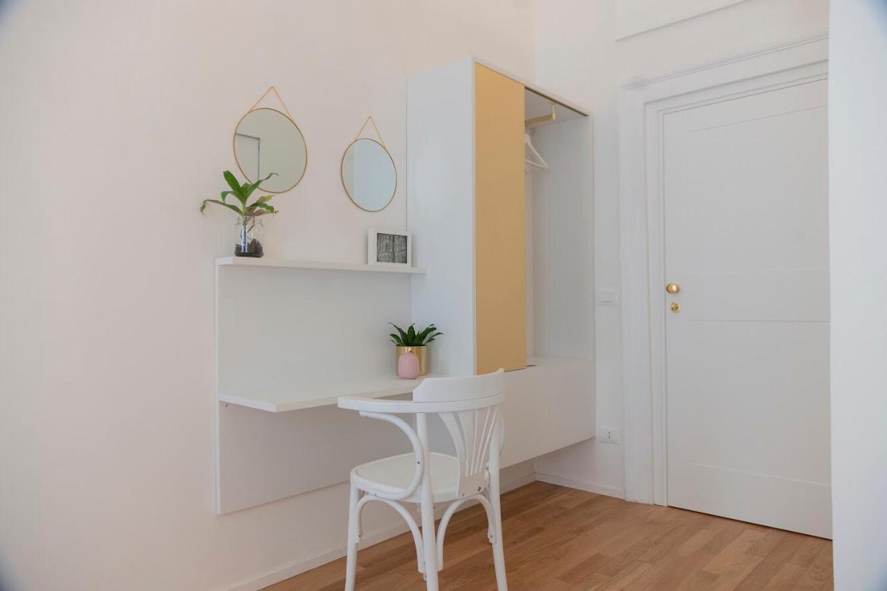 Interno21 Bed & Breakfast Наполи Екстериор снимка