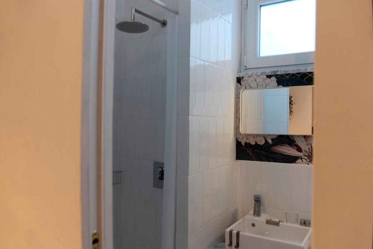 Interno21 Bed & Breakfast Наполи Екстериор снимка