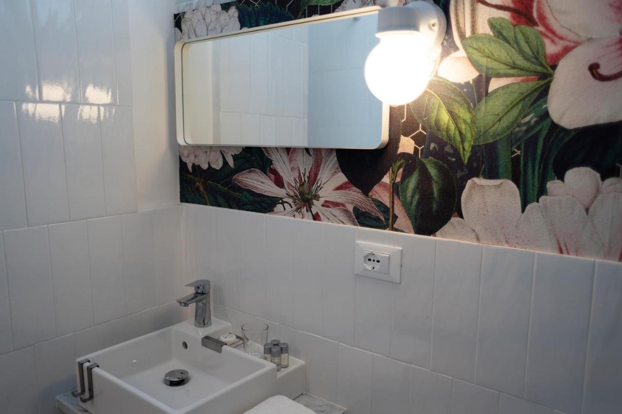 Interno21 Bed & Breakfast Наполи Екстериор снимка
