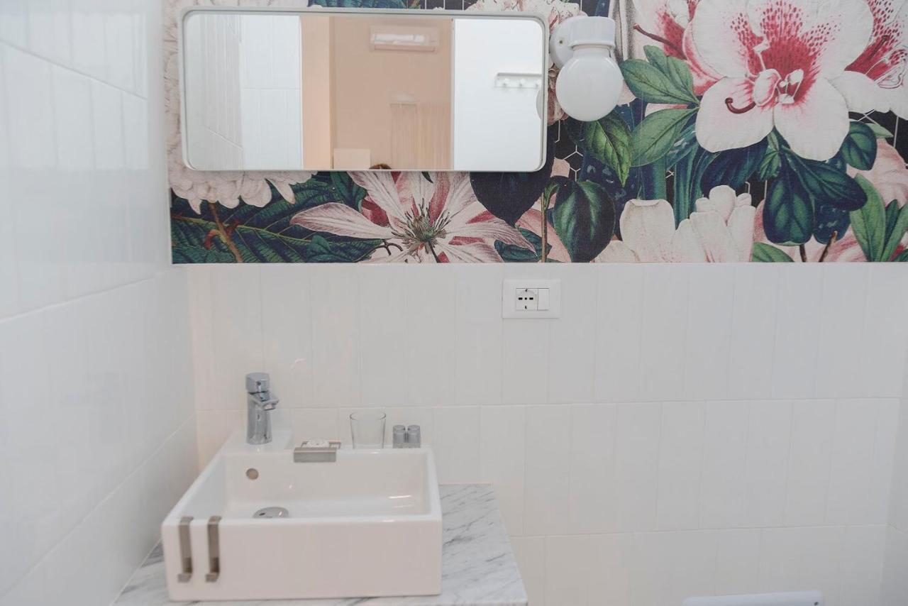Interno21 Bed & Breakfast Наполи Екстериор снимка
